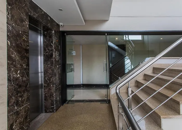 Capital O 14448 Hotel Sapphire Star