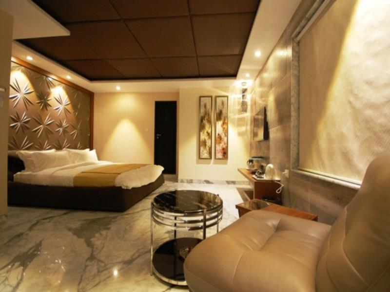 Hotel Capital O 14448 Sapphire Star Indore