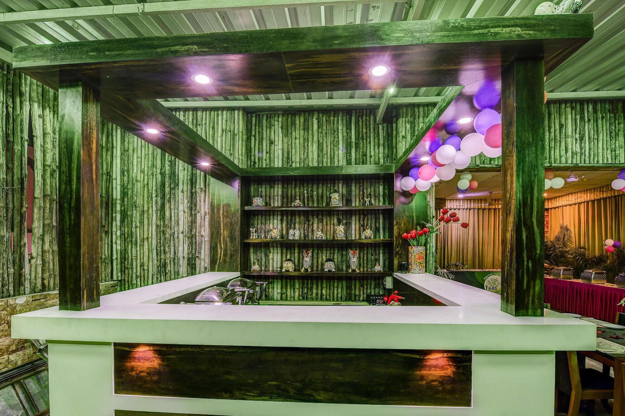 Capital O 14448 Sapphire Star Hotel Indore