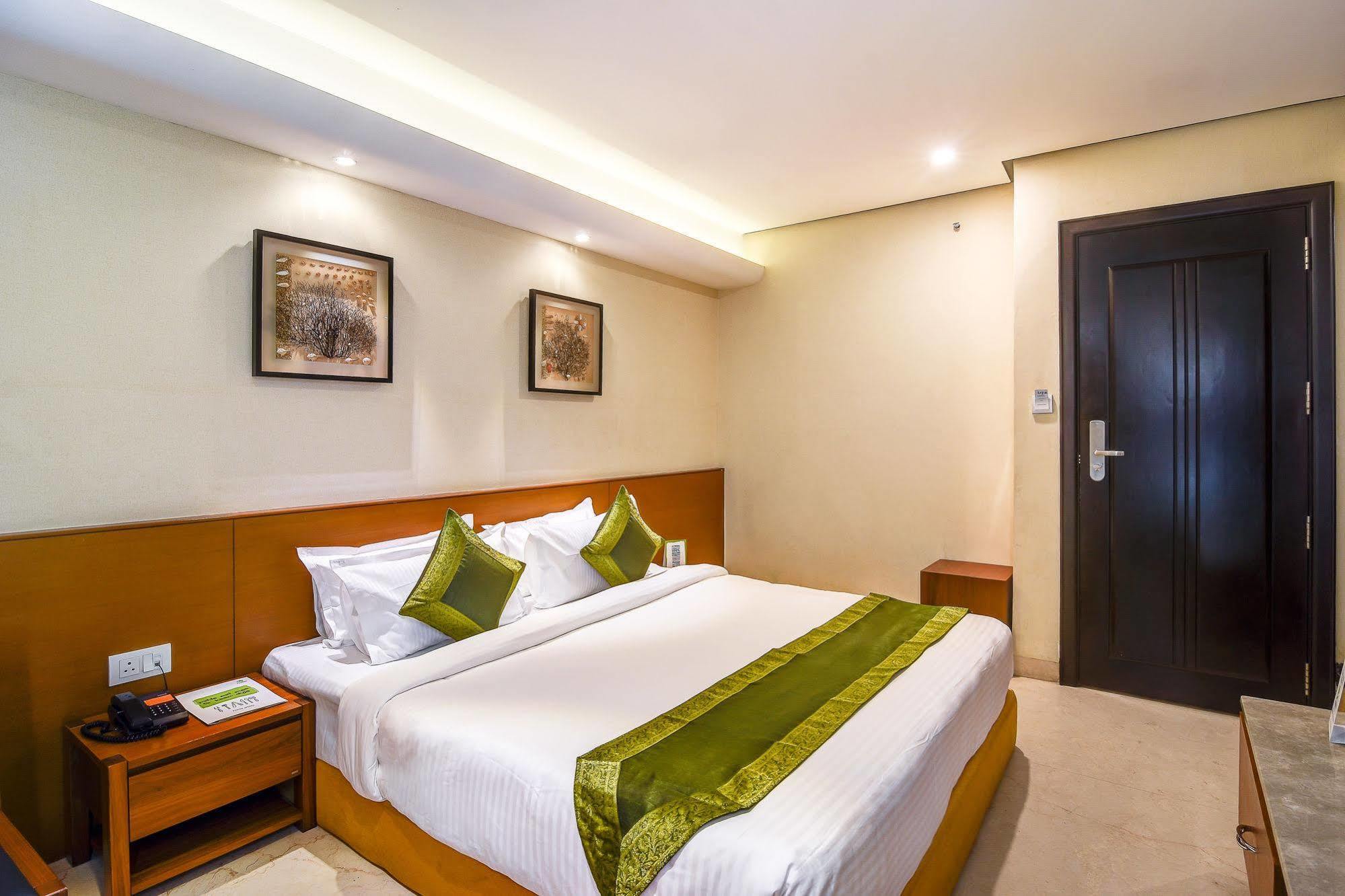 Hotel Capital O 14448 Sapphire Star 3*