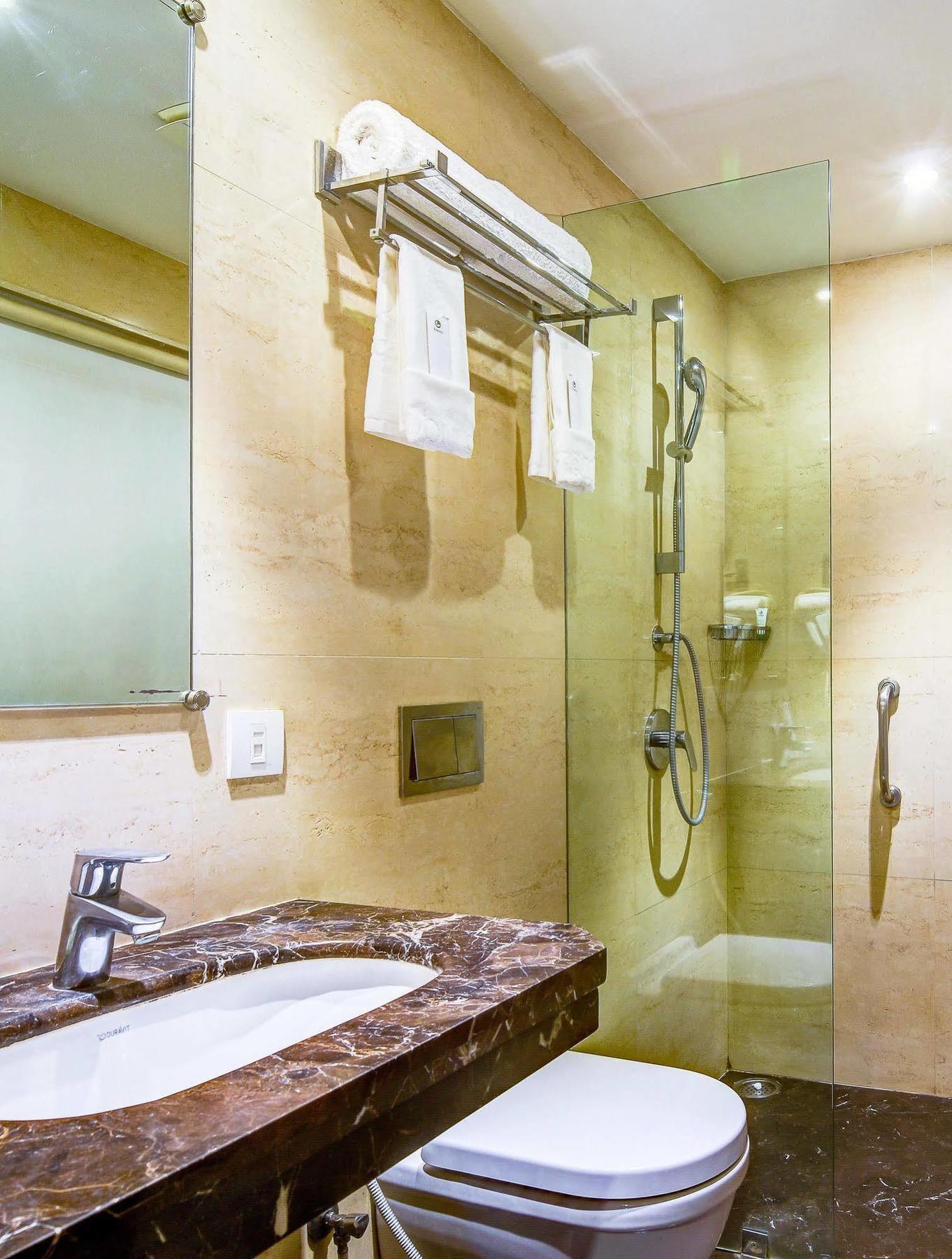 Capital O 14448 Sapphire Star 3* Indore