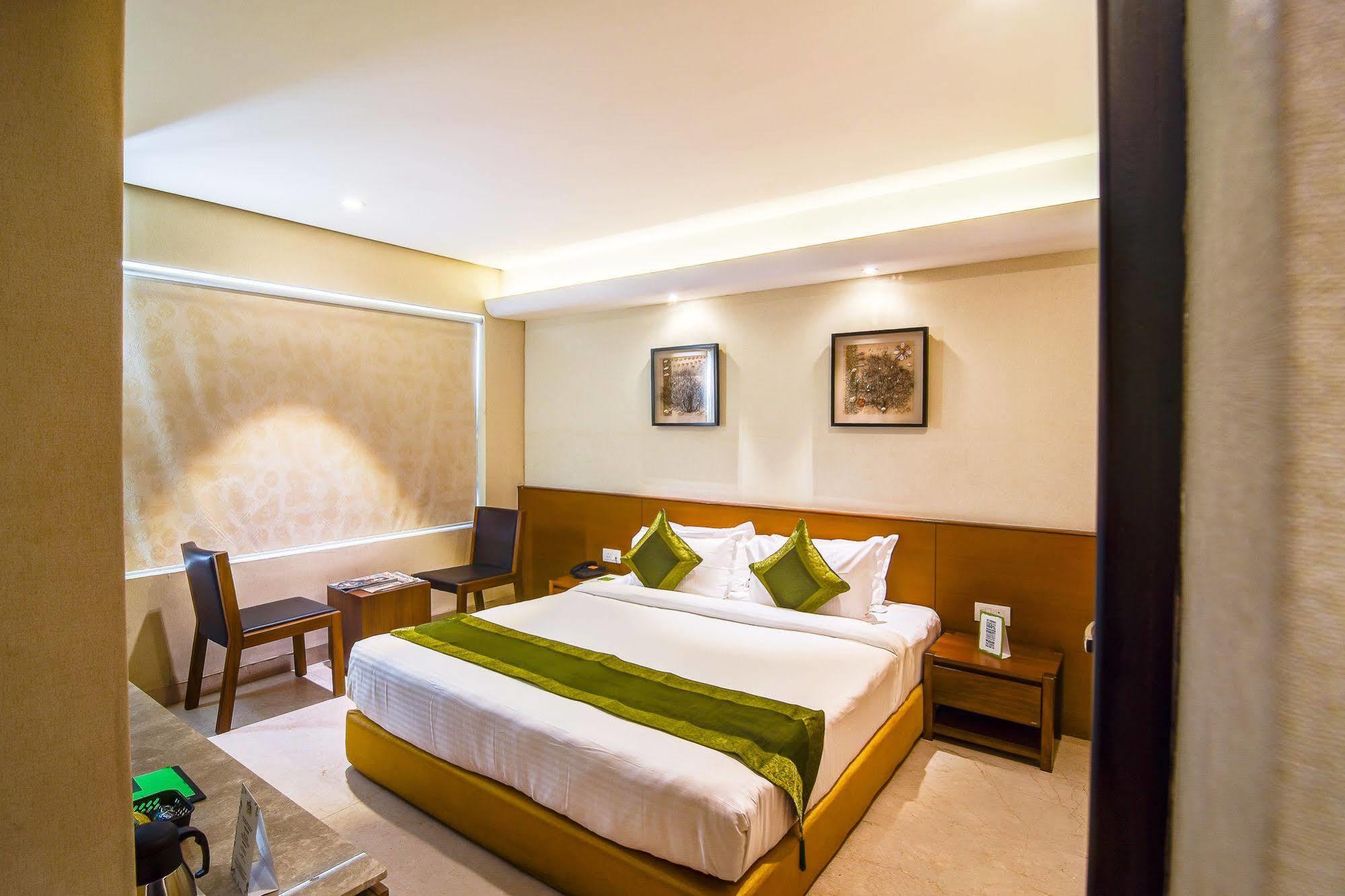Hotel Capital O 14448 Sapphire Star Indore