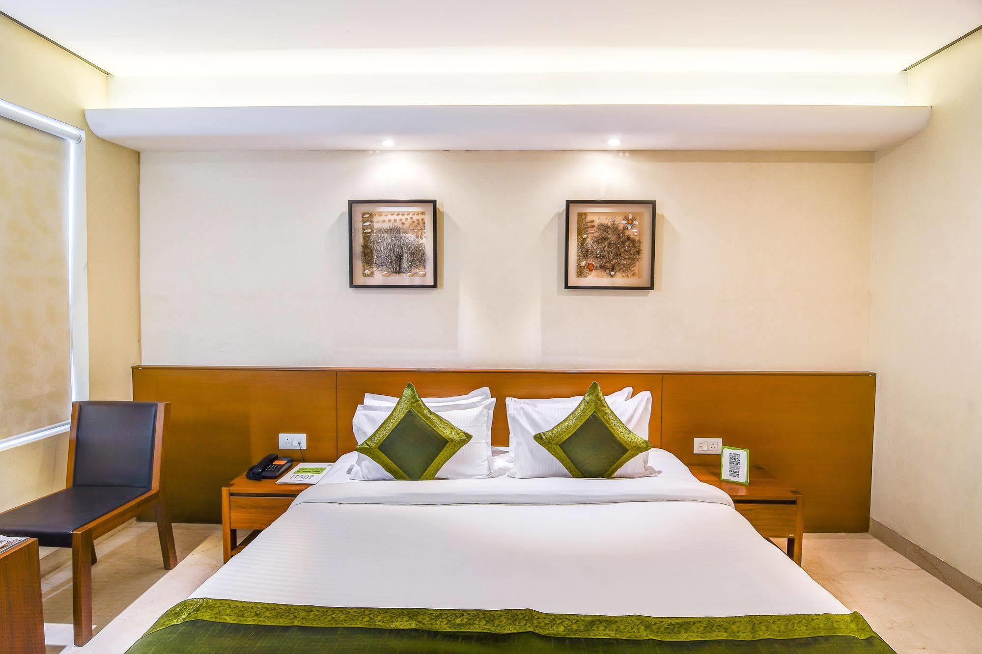 Capital O 14448 Sapphire Star 3* Indore
