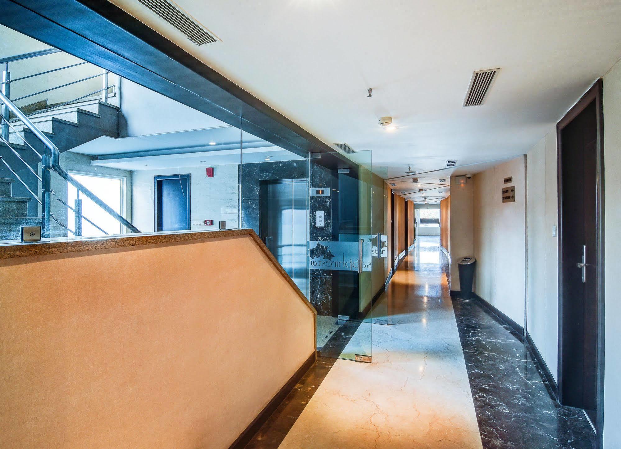 Capital O 14448 Sapphire Star 3* Indore