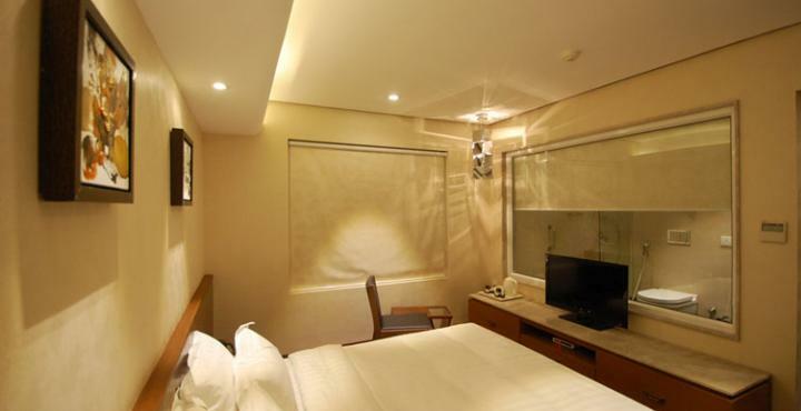Capital O 14448 Sapphire Star Hotel