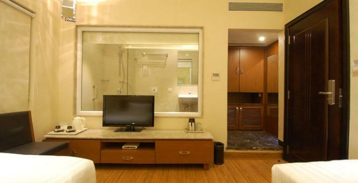 Capital O 14448 Sapphire Star Hotel 3*